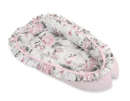 Kokon niemowlęcy kojec otulacz Premium z falbanką - Romantic peonies