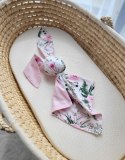 Miękka przytulanka DOUDOU kocyk króliczek z bawełny - Peonie różowe - róż